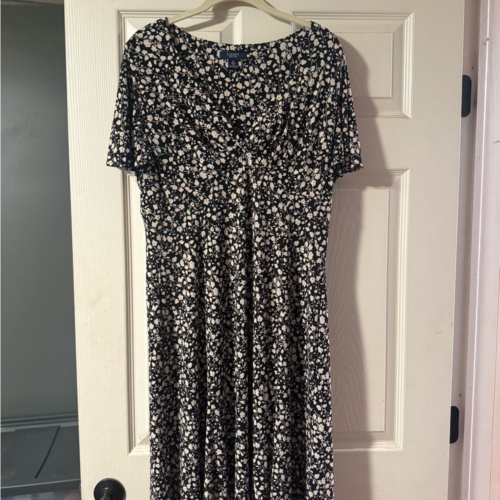 Chaps Black and White Ruched Midi Sundress